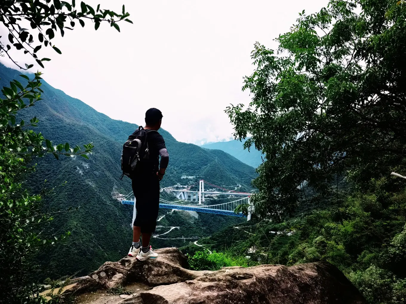 虎跳峡高路徒步