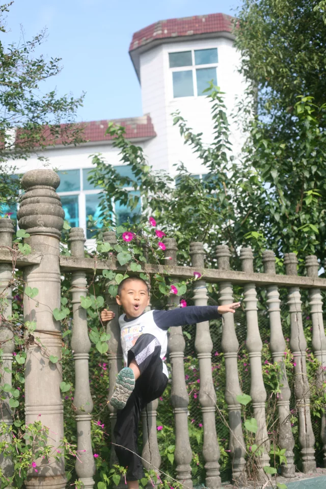 qy34_0032.webp