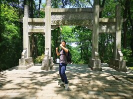 lysz_0021.webp