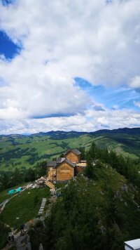 xj_0677.webp
